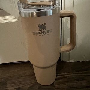 Stanley Adventure Quencher 40oz in Driftwood Color